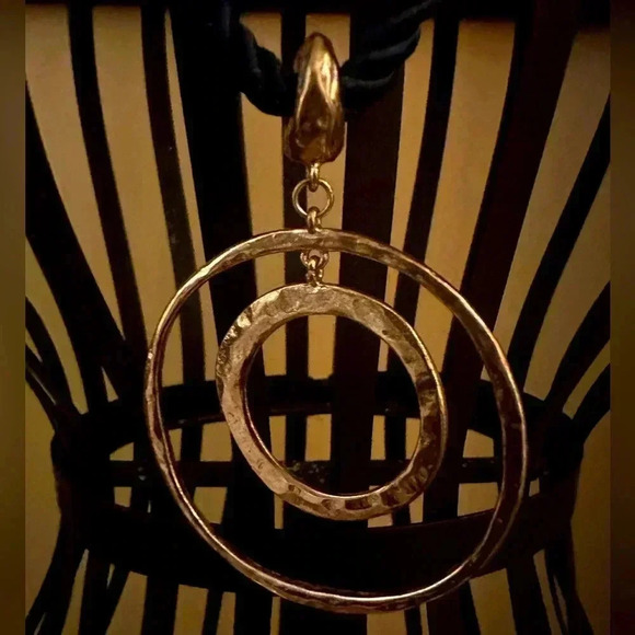 Two Circle Pendant Necklace - Picture 3 of 3